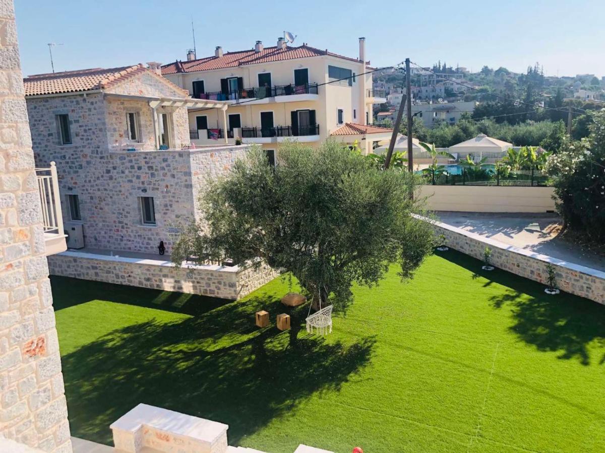 Efmar Exclusive Residences Gythio Esterno foto