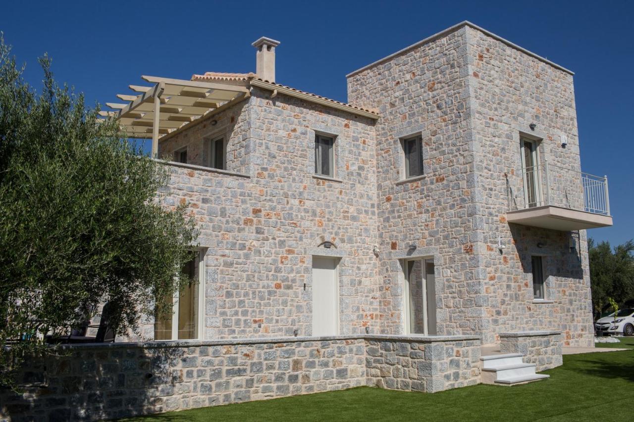 Efmar Exclusive Residences Gythio Esterno foto