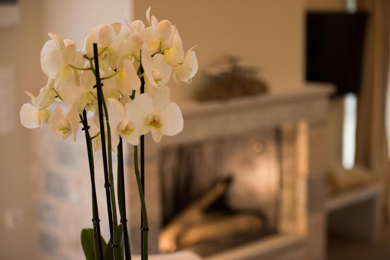 Efmar Exclusive Residences Gythio Esterno foto