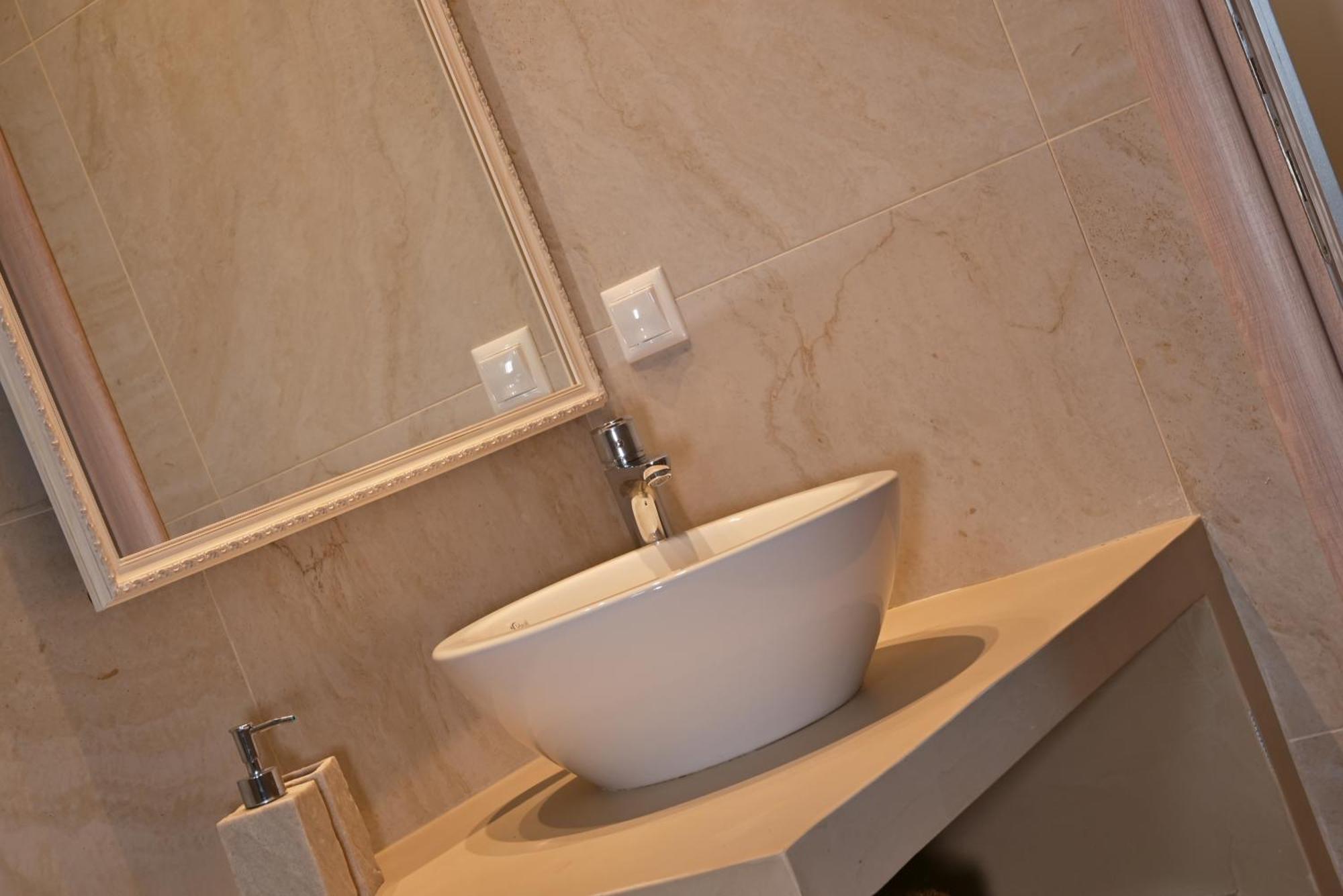 Efmar Exclusive Residences Gythio Esterno foto