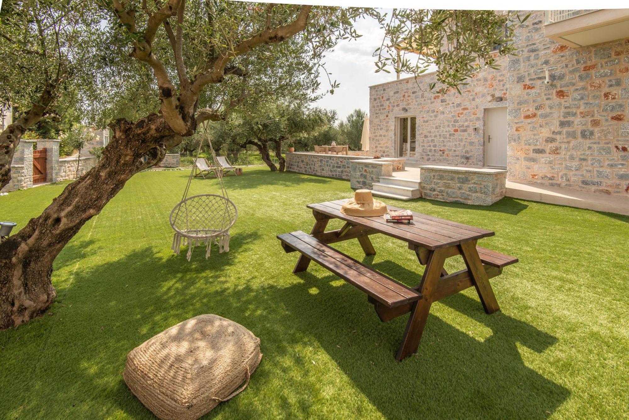 Efmar Exclusive Residences Gythio Esterno foto